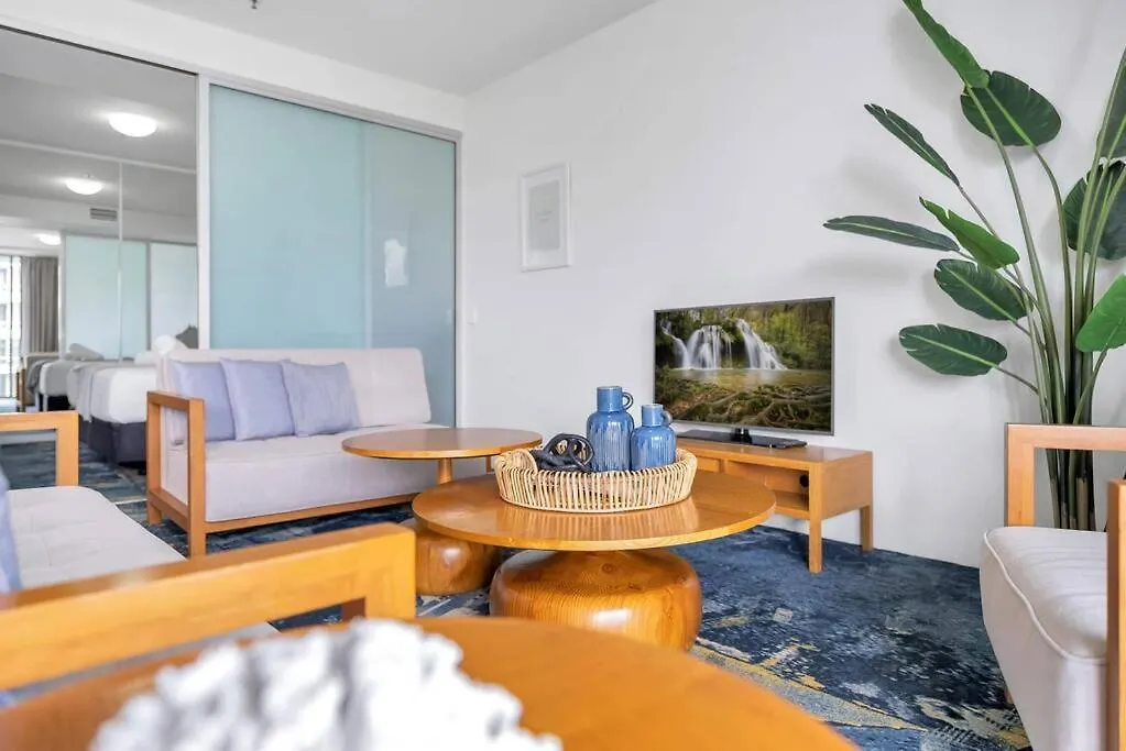 Horizons At Harbour Lights - Tropical Poolside Flair Apartamento Cairns Austrália