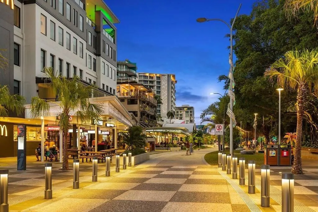 Horizons At Harbour Lights - Tropical Poolside Flair Apartamento Cairns